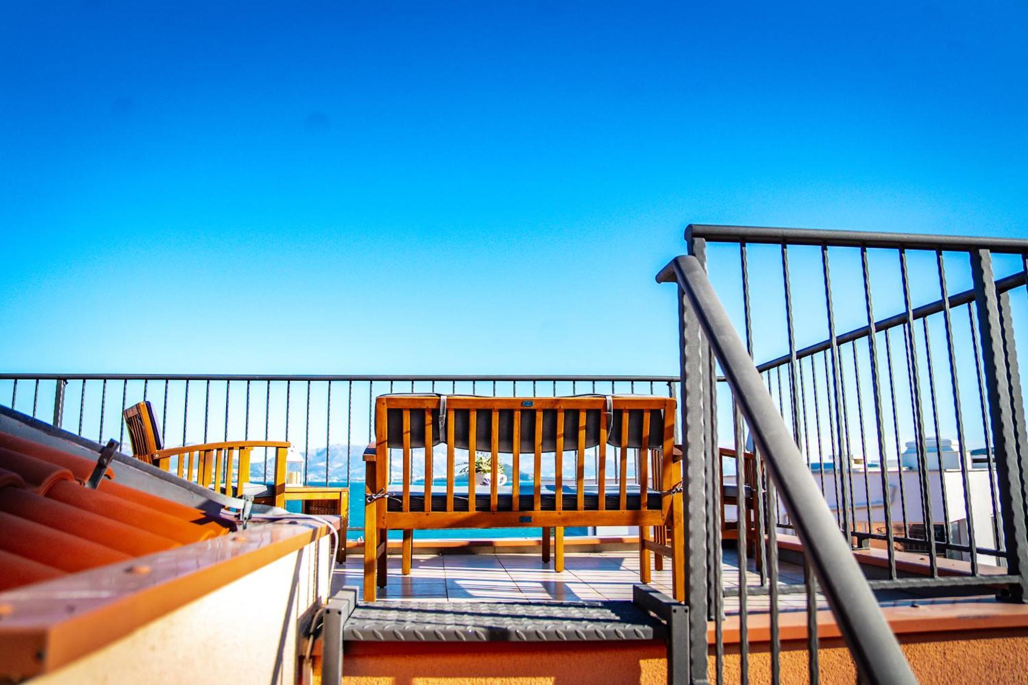 Regina Del Mare Appartement Slatine Buitenkant foto